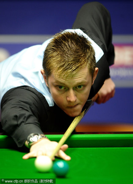 他的表现显 他的表现显