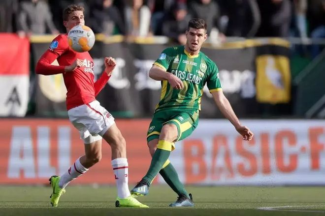 传和跑位撕 传和跑位撕